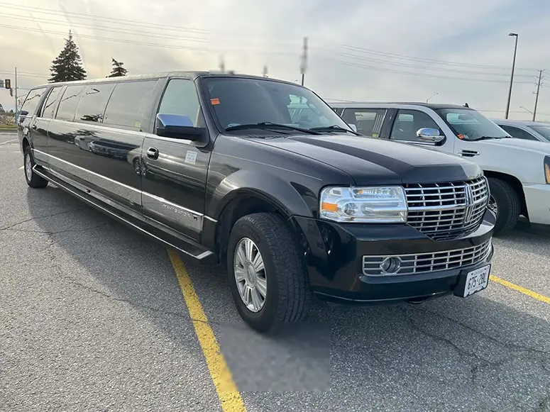 Navigator Prom Limo